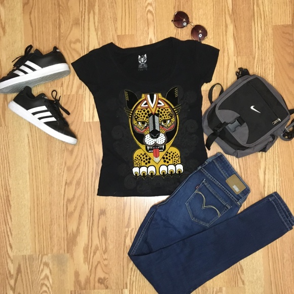 Artesanal Top Mexican Desing - Picture 1 of 9